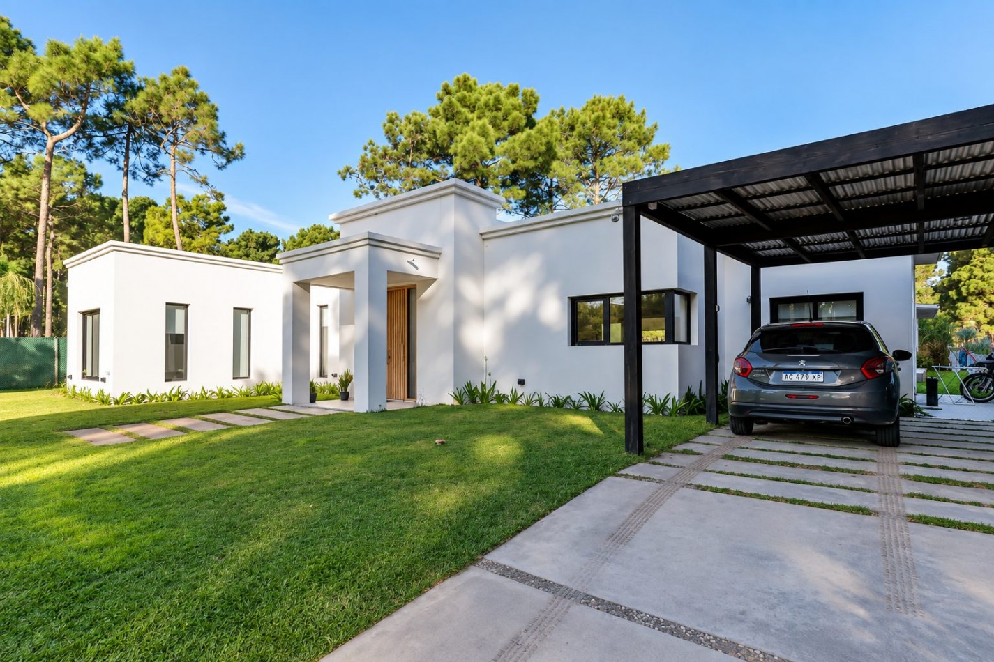 VENTA CASA EN PINAMAR BARRIO ALAMOS