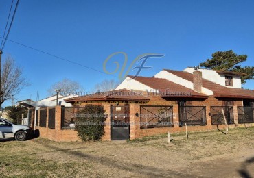 VENTA CASA MAR DE AJO 5 AMB. mas Depto Independiente a 7 Cuadras del Mar